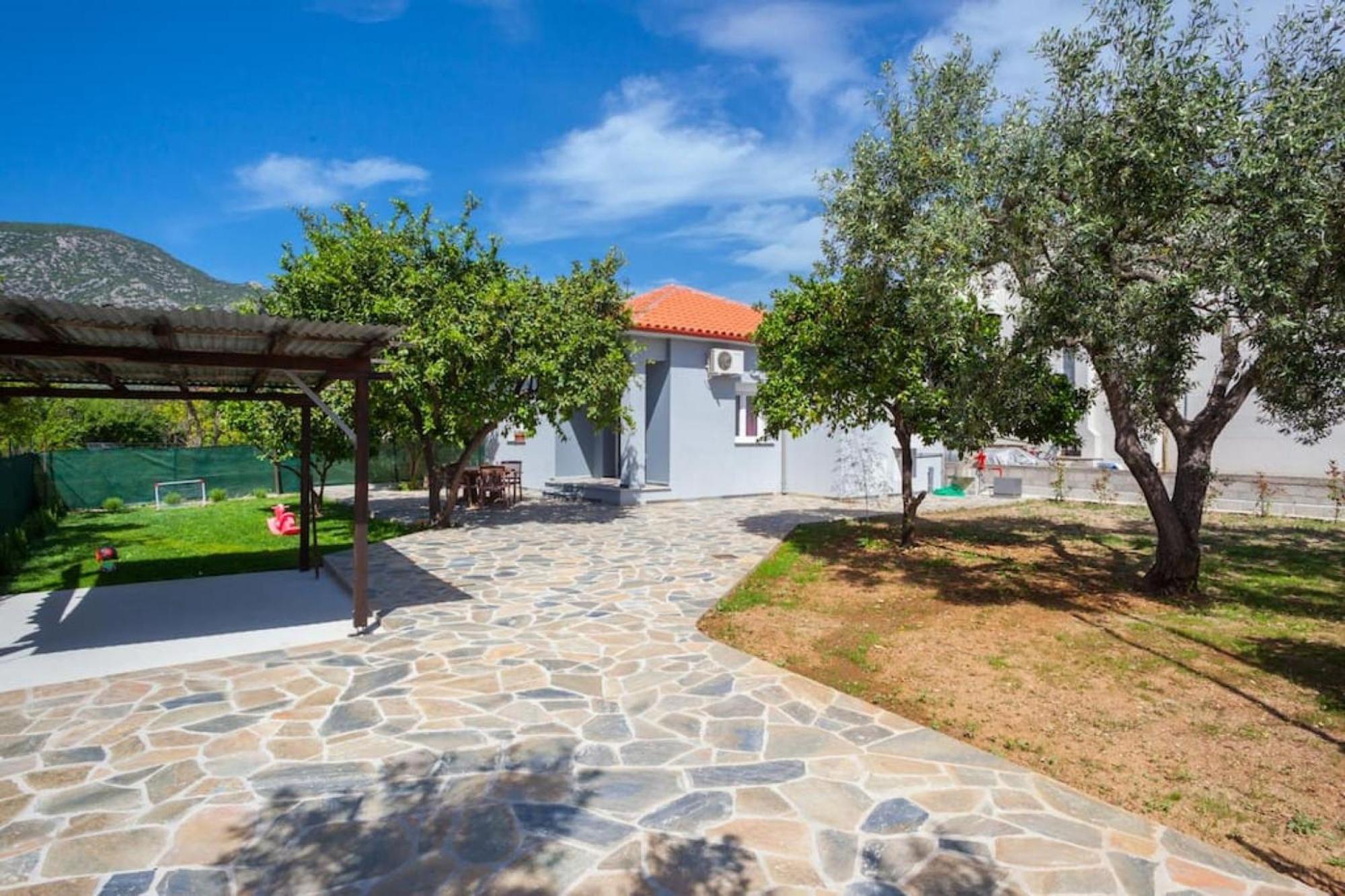 Aethra House In Volou Holiday home